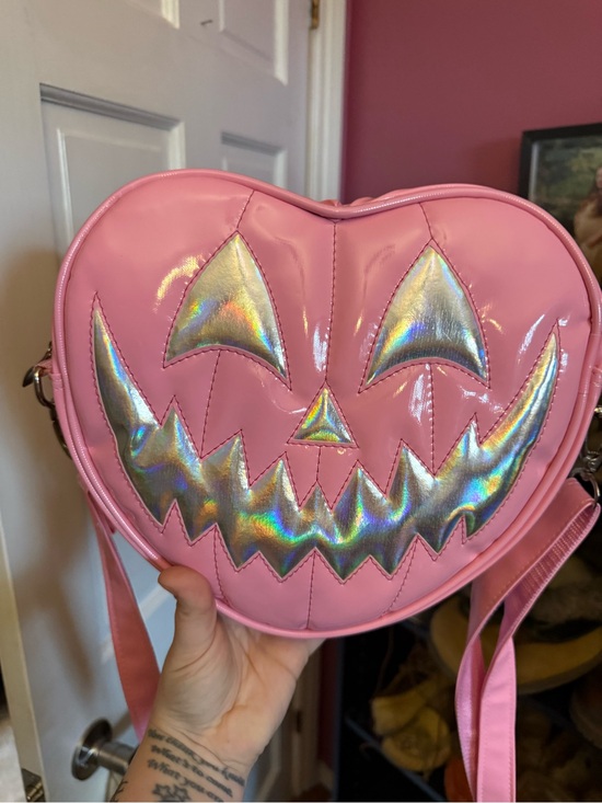 Nara Prado Handbags - Nara Prado Vinyl Pink Heart-Shaped Jack-O'-Lantern Crossbody Bag Halloween